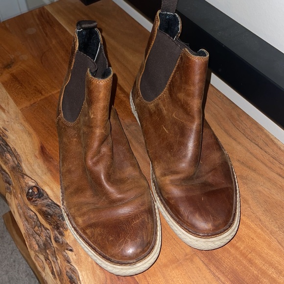 FRYE Insulated Boots - Picture 3 of 6